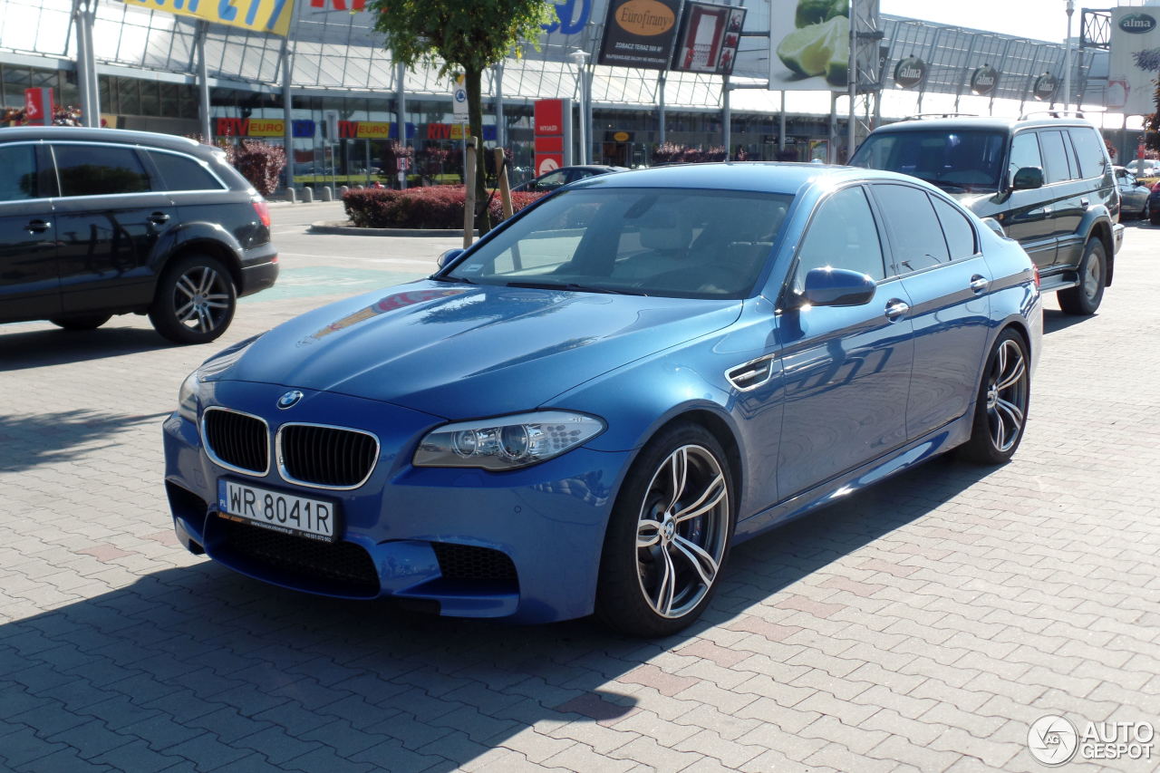 BMW M5 F10 2011