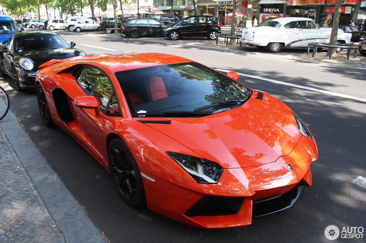 Lamborghini Aventador LP700-4