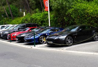 Aston Martin V8 Vantage 2012