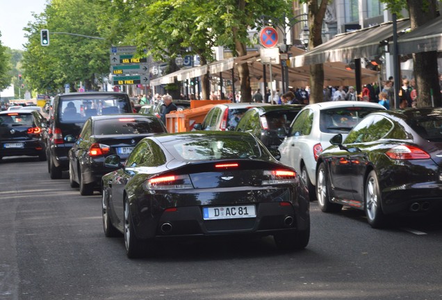 Aston Martin V8 Vantage S