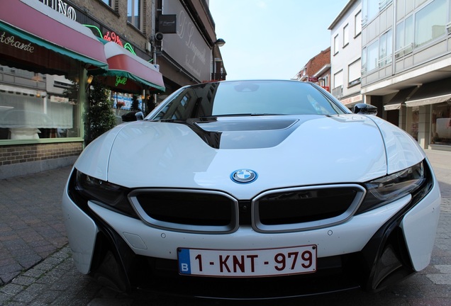 BMW i8