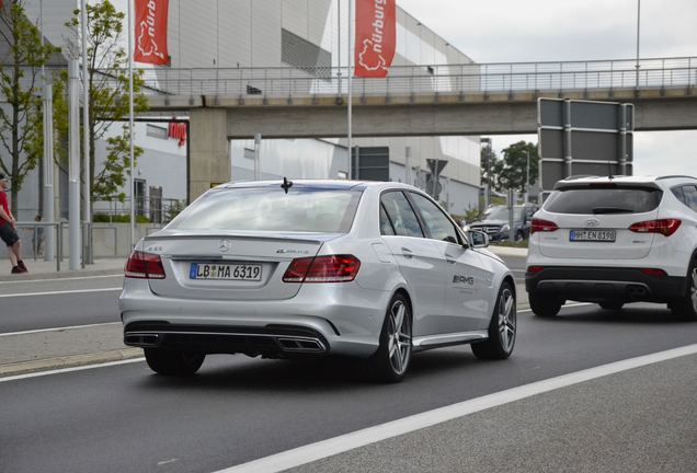 Mercedes-Benz E 63 AMG S W212