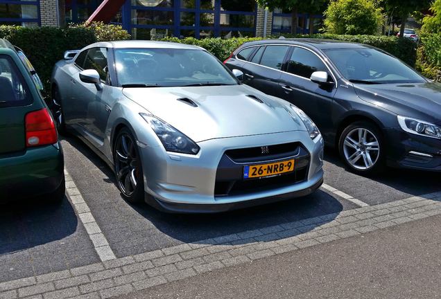 Nissan GT-R