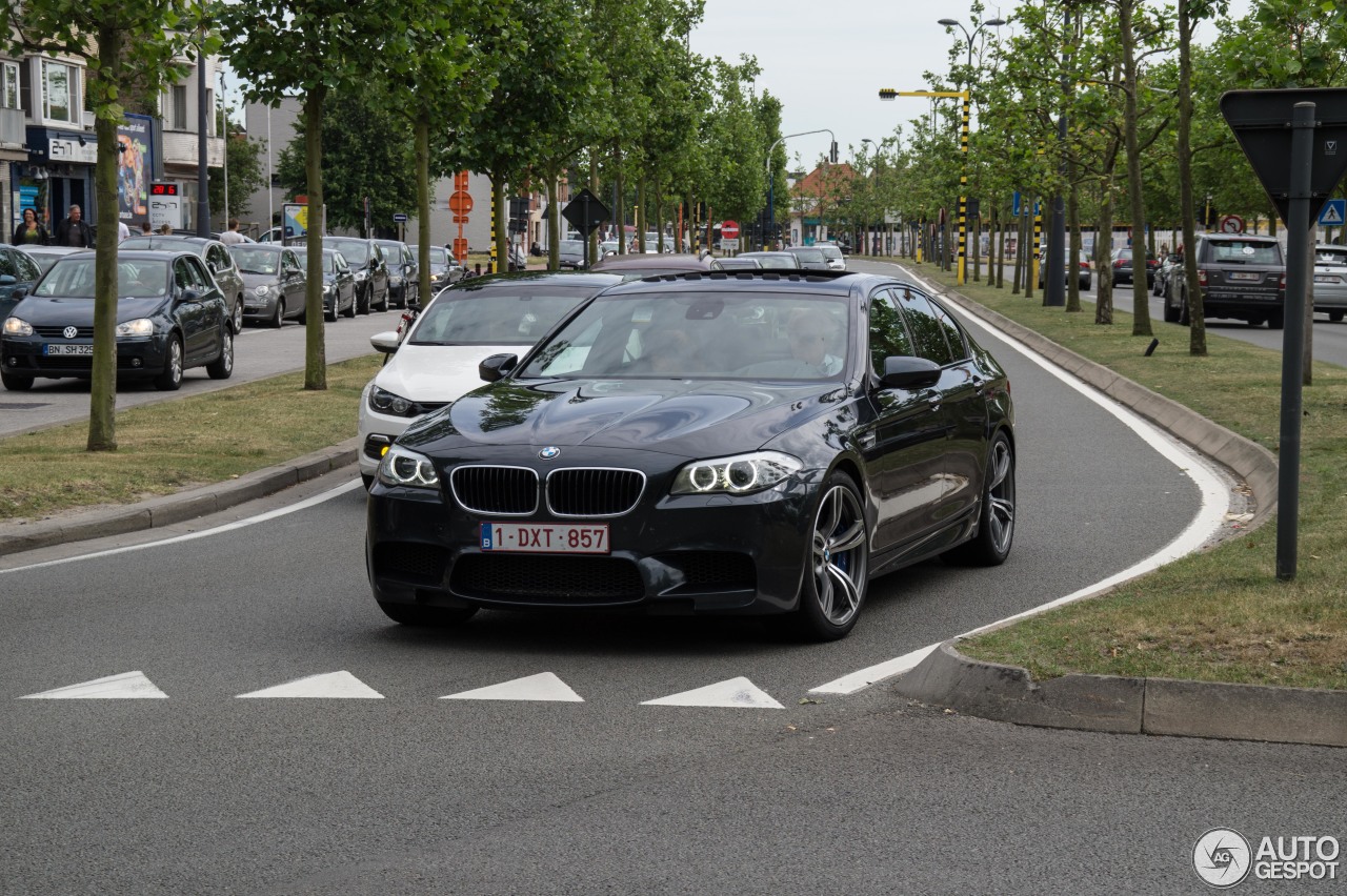 BMW M5 F10 2011