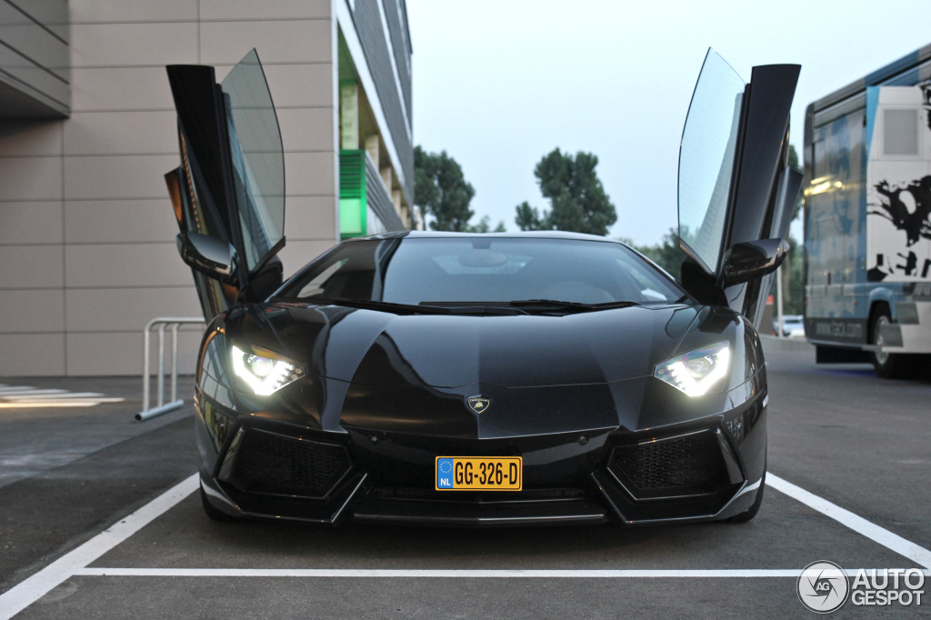 Lamborghini Aventador LP700-4 Roadster