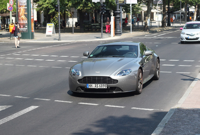 Aston Martin V8 Vantage S