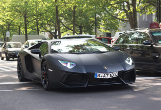 Lamborghini Aventador LP700-4