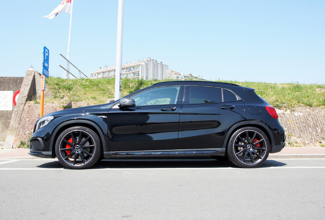 Mercedes-Benz GLA 45 AMG X156