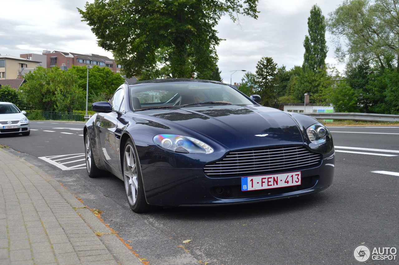 Aston Martin V8 Vantage