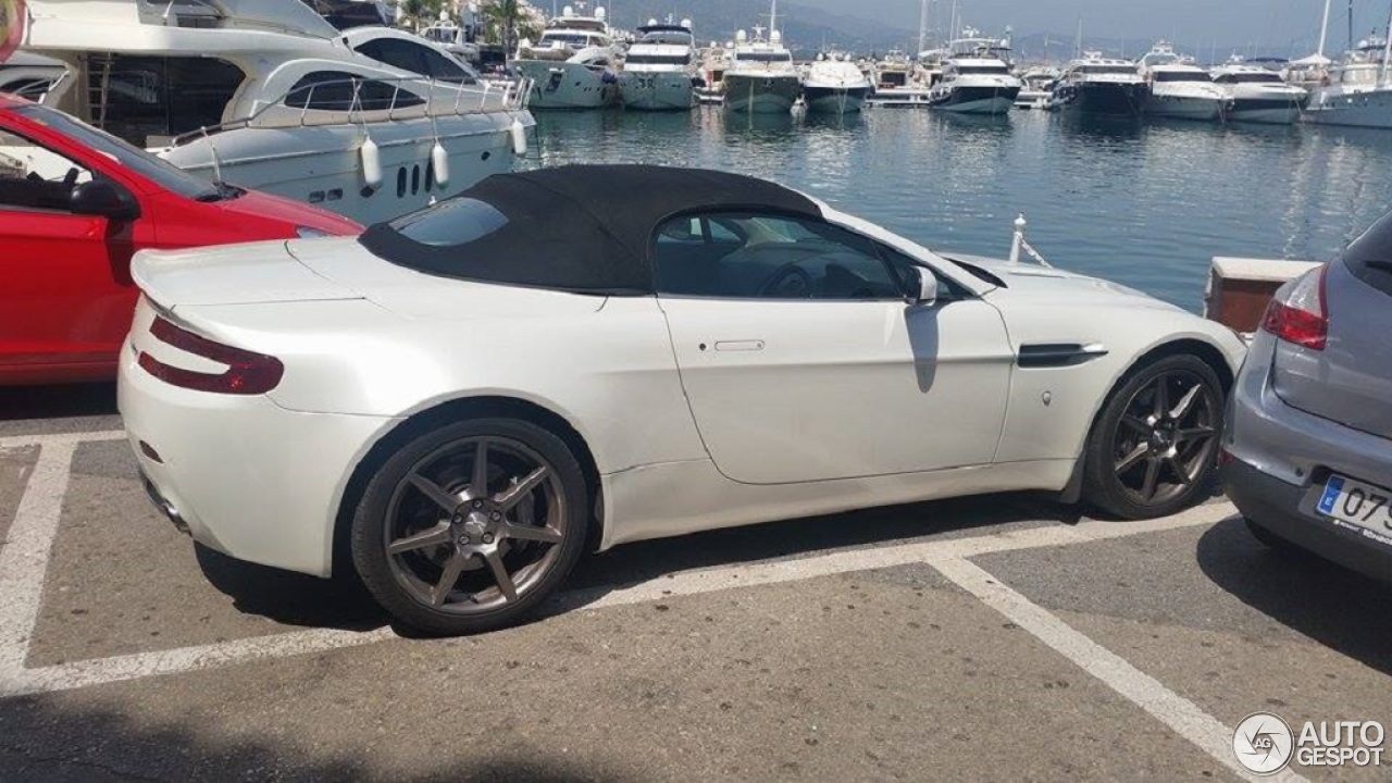 Aston Martin V8 Vantage Roadster