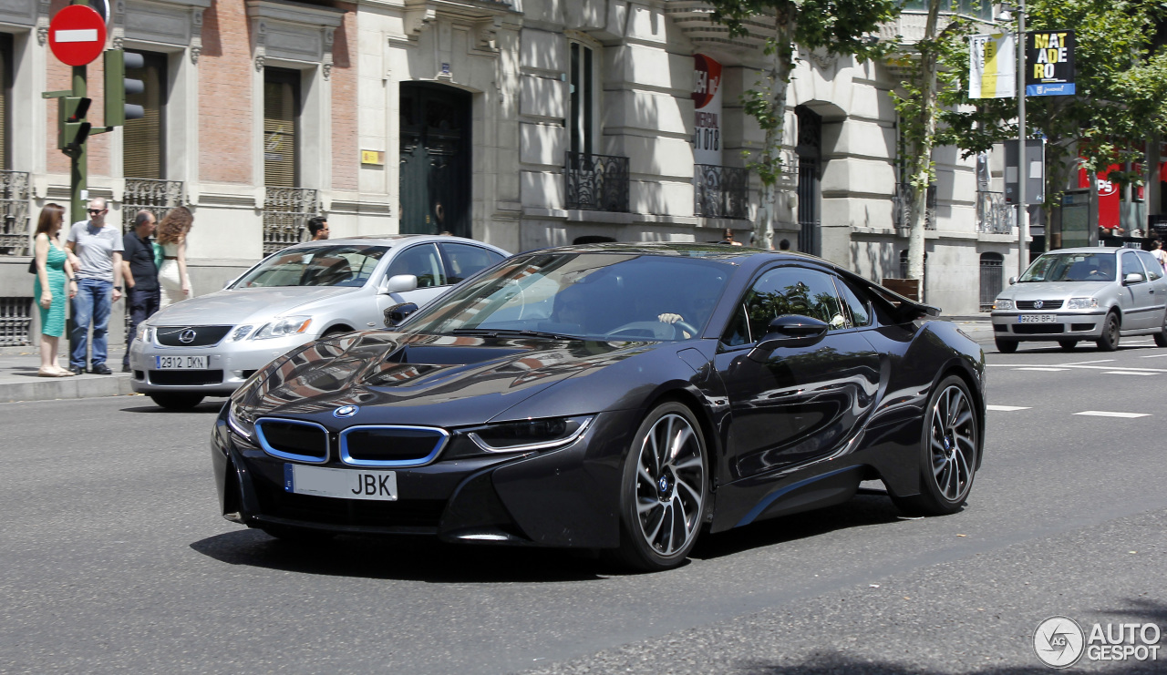 BMW i8