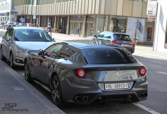 Ferrari FF