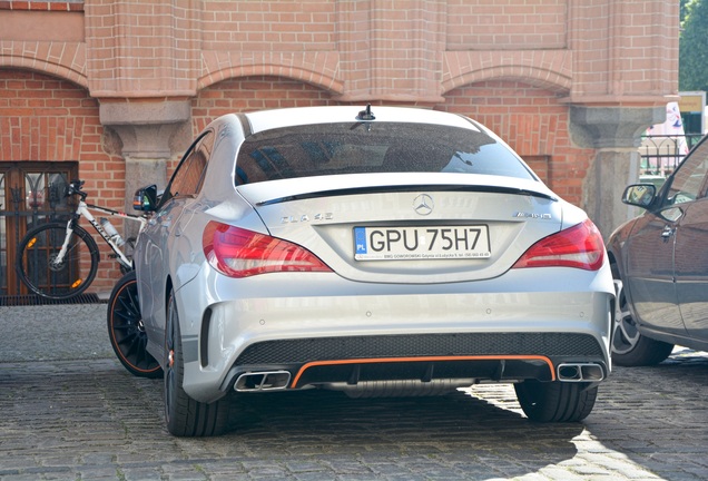 Mercedes-Benz CLA 45 AMG OrangeArt Edition C117