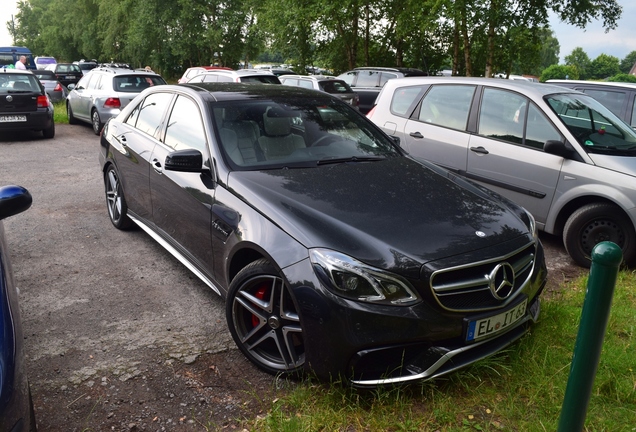 Mercedes-Benz E 63 AMG S W212