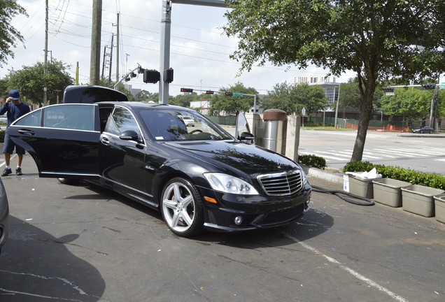 Mercedes-Benz S 63 AMG W221