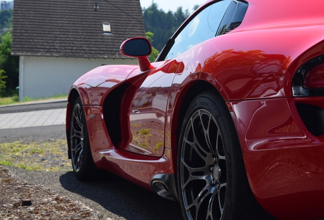 SRT Viper 2013