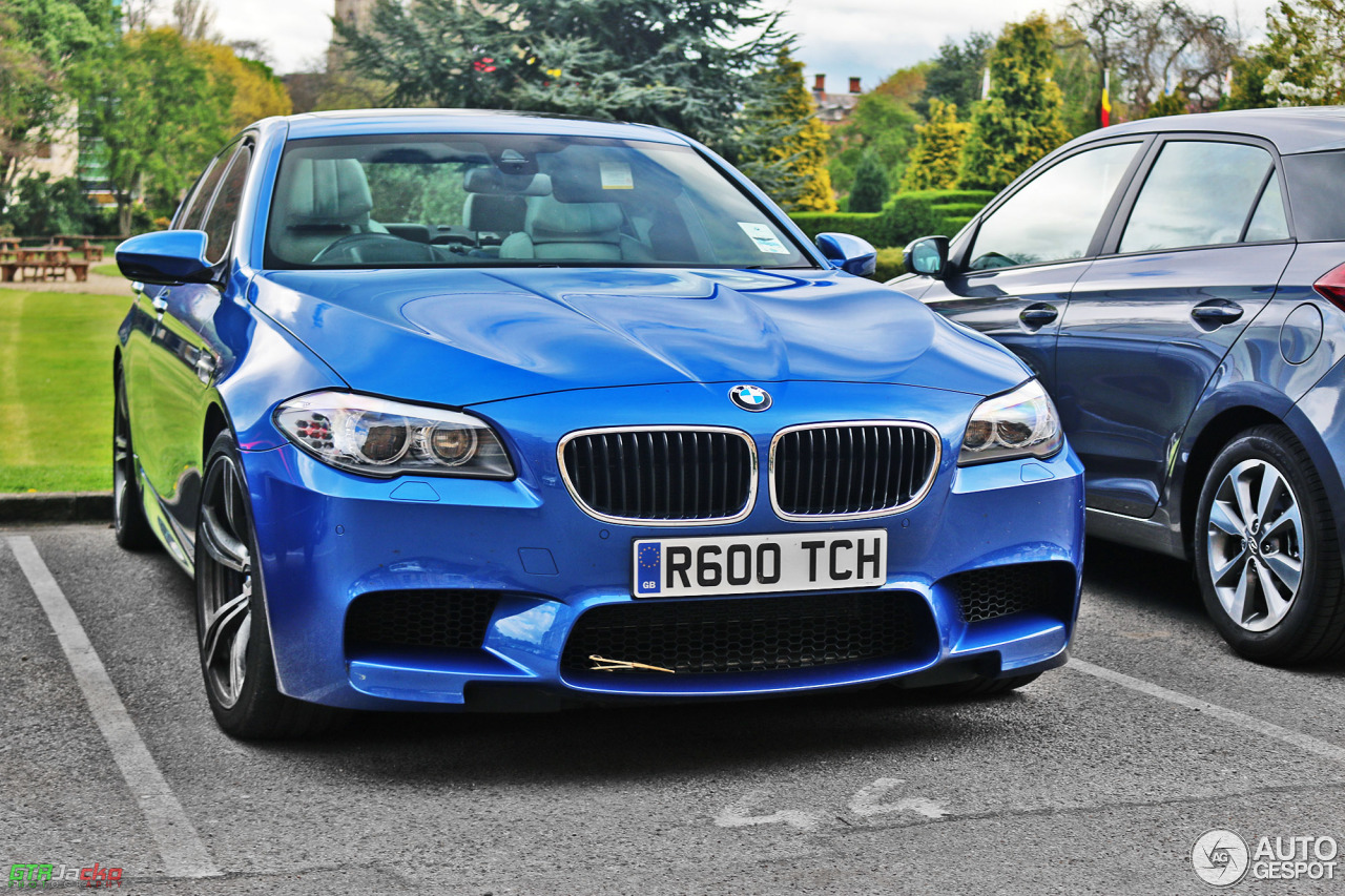 BMW M5 F10 2011