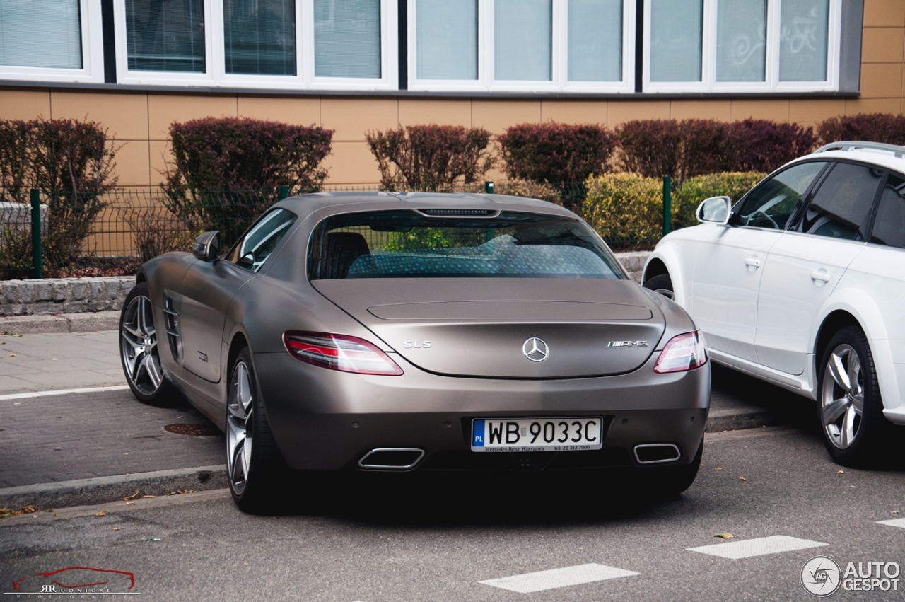 Mercedes-Benz SLS AMG