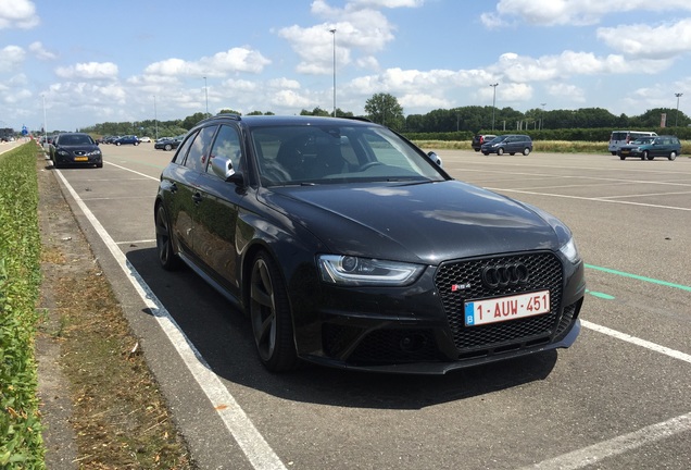 Audi RS4 Avant B8