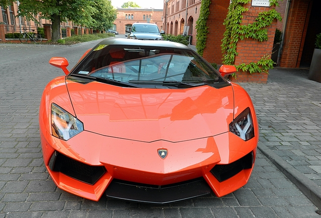 Lamborghini Aventador LP700-4