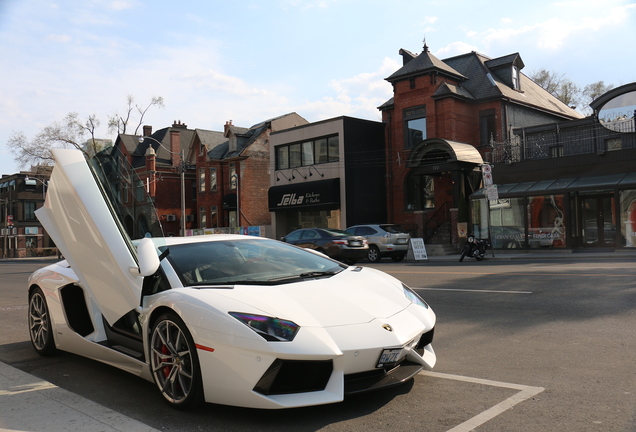 Lamborghini Aventador LP700-4