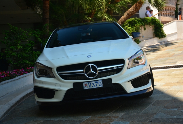 Mercedes-Benz CLA 45 AMG C117