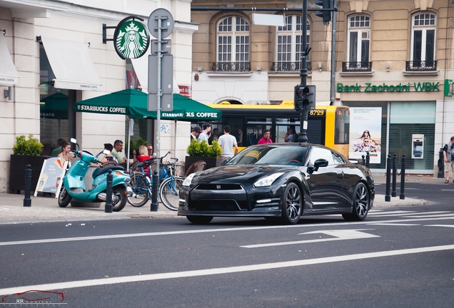 Nissan GT-R 2015