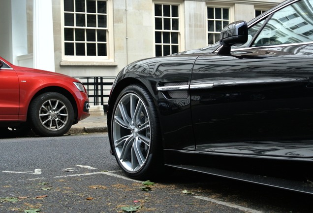 Aston Martin Vanquish 2013