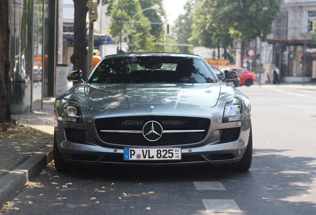 Mercedes-Benz SLS AMG GT Roadster