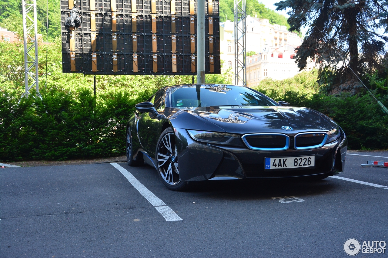 BMW i8