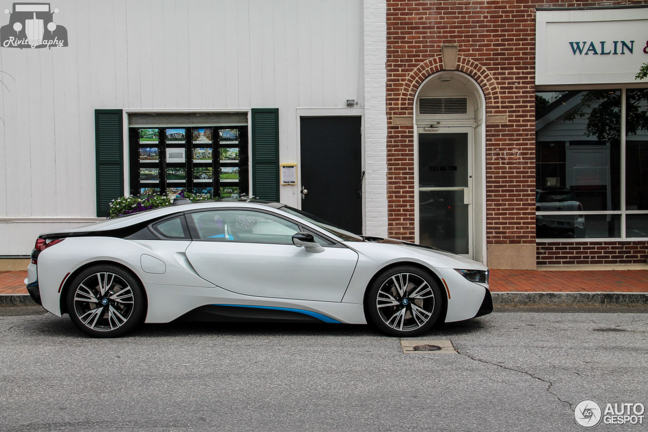 BMW i8