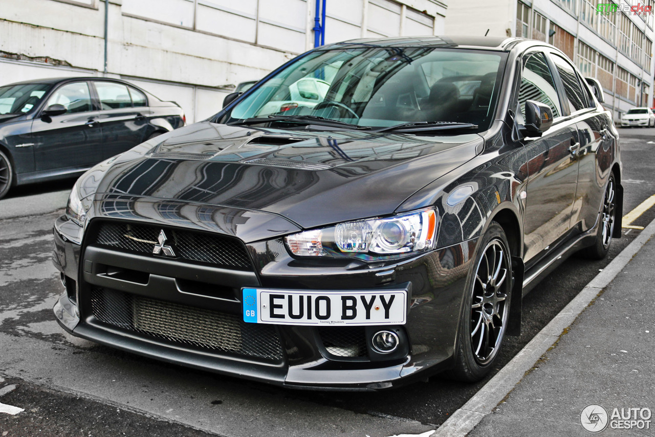 Mitsubishi Lancer Evolution X GSR FQ-300