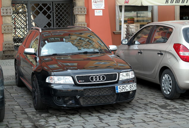 Audi RS4 Avant B5