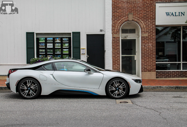 BMW i8