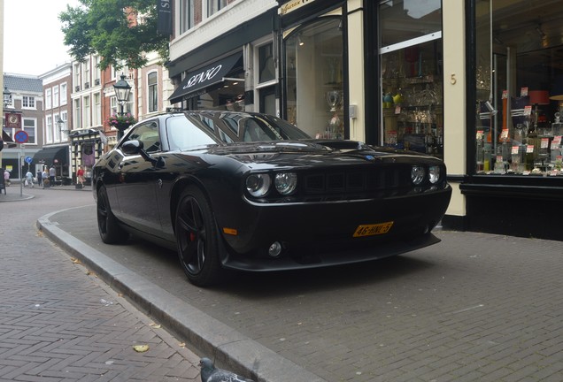 Dodge Challenger SRT-8