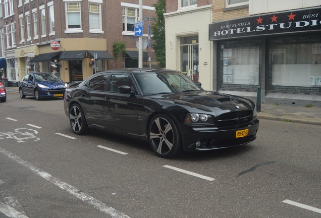 Dodge Charger SRT-8