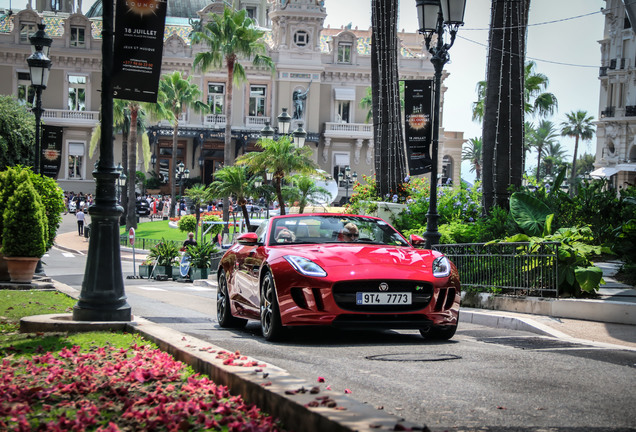 Jaguar F-TYPE R AWD Convertible