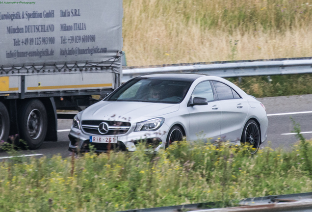 Mercedes-Benz CLA 45 AMG C117