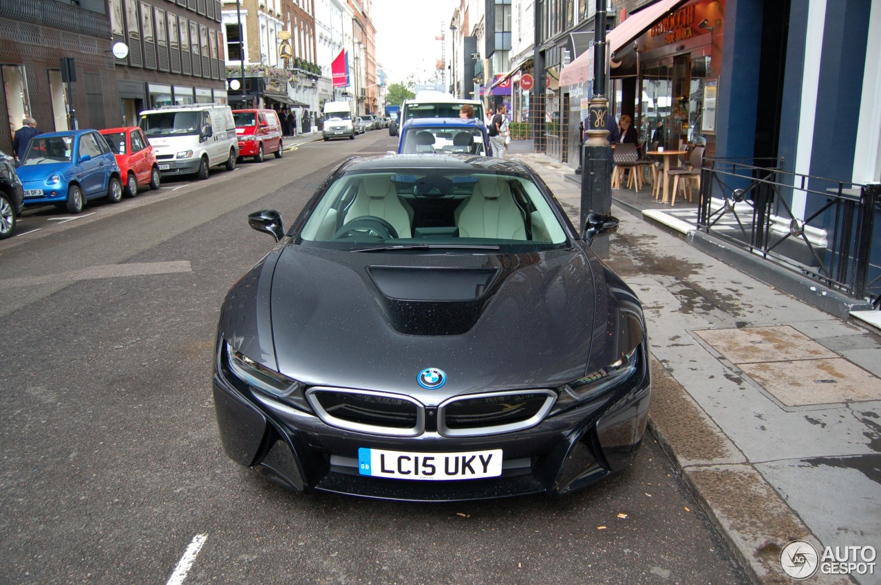 BMW i8