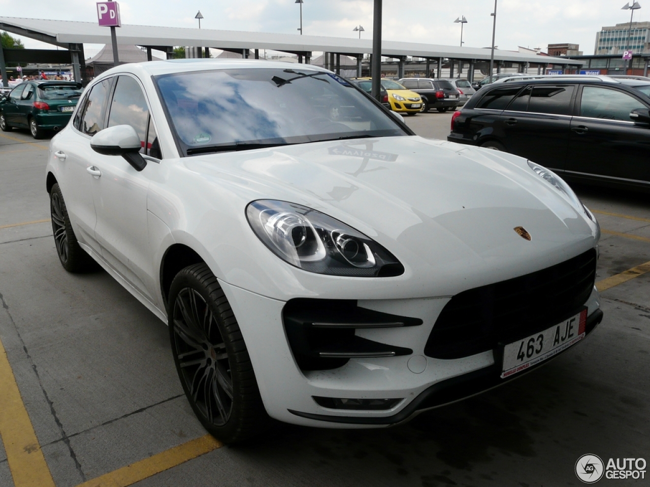 Porsche 95B Macan Turbo