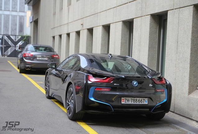 BMW i8