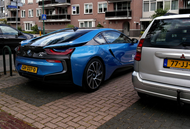 BMW i8