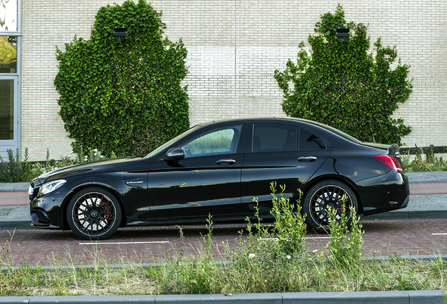 Mercedes-AMG C 63 S W205