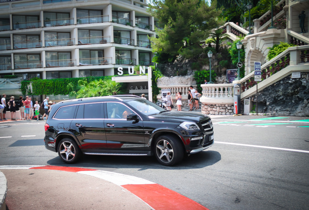 Mercedes-Benz GL 63 AMG X166