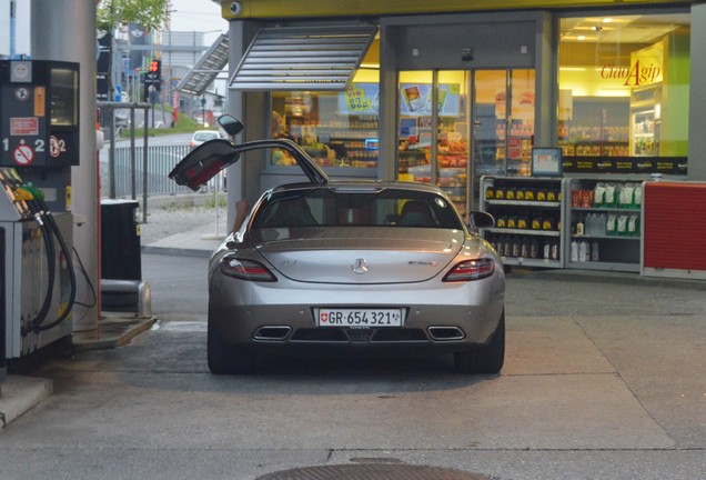 Mercedes-Benz SLS AMG