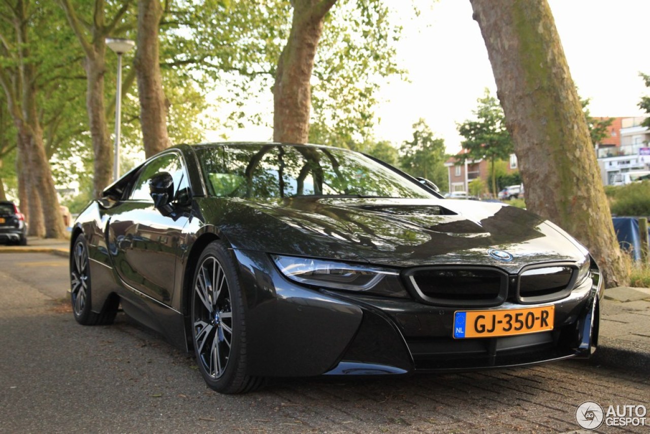 BMW i8