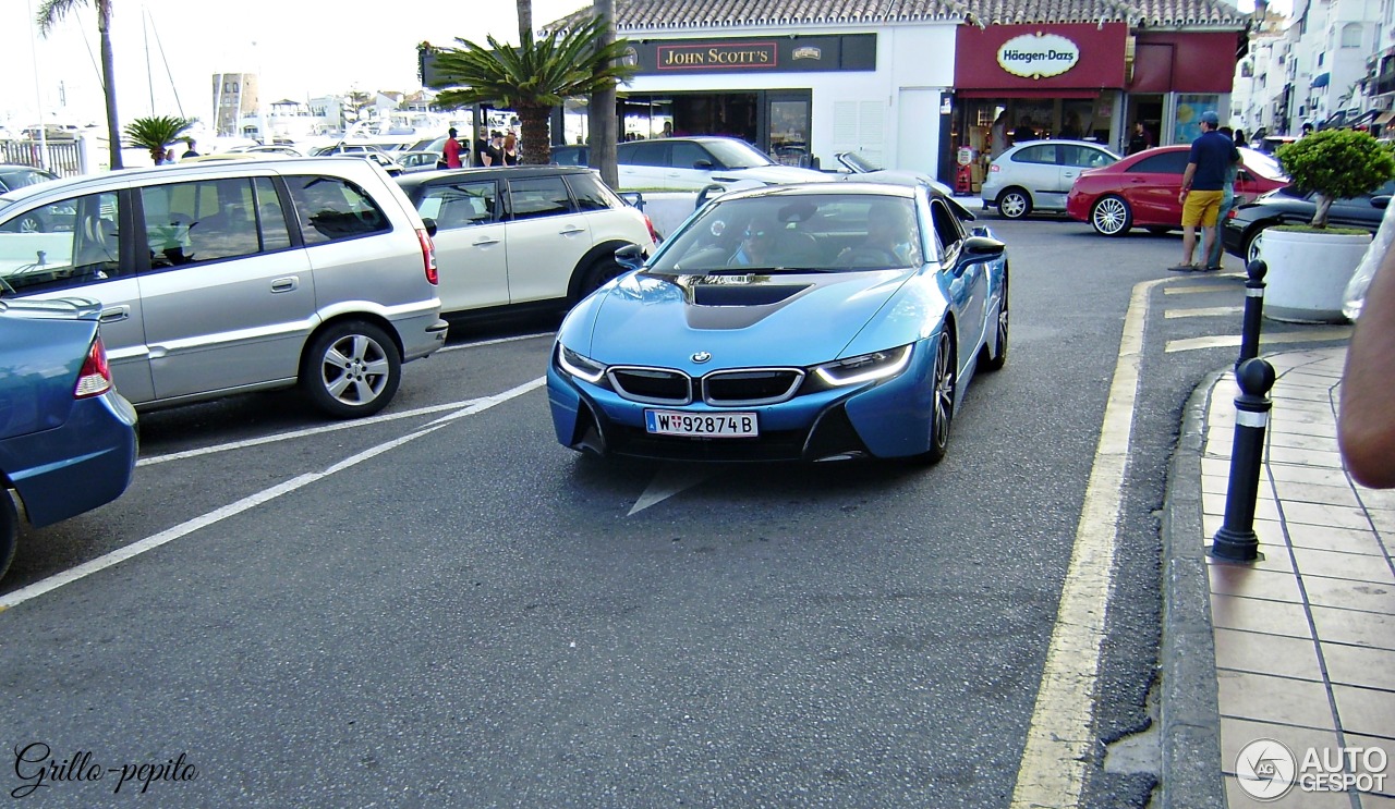 BMW i8