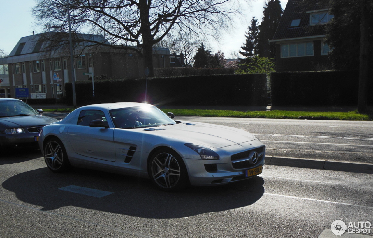 Mercedes-Benz SLS AMG