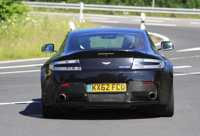 Aston Martin V12 Vantage