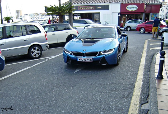 BMW i8